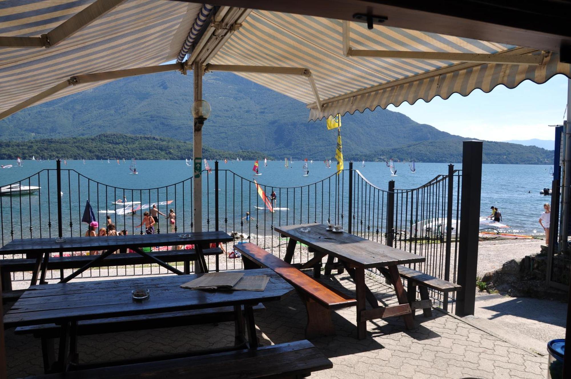 Camping Villaggio Paradiso Домасо Екстериор снимка