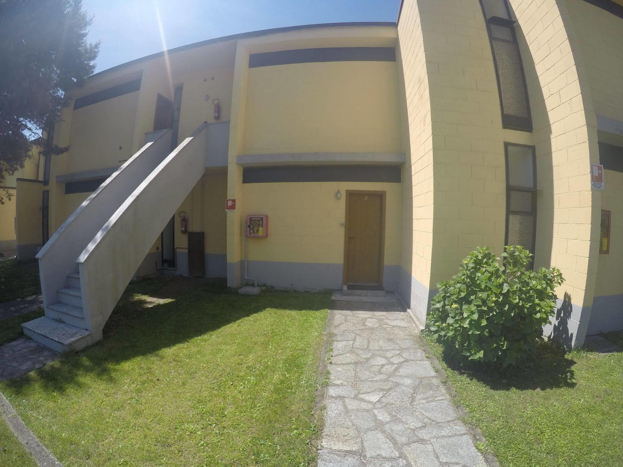 Camping Villaggio Paradiso Домасо Екстериор снимка